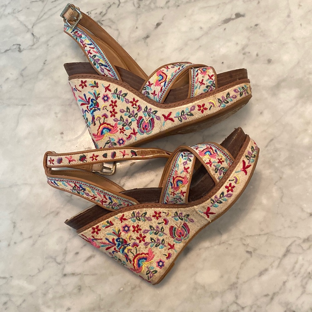 Super Fun Gianni Bini Wedges!
